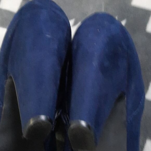 Candies Faux Suede Navy 4 Inch Block Heel Ankle Booties Size  7 - Picture 12 of 14